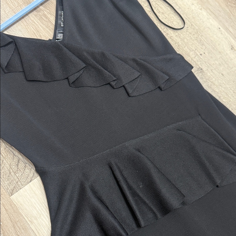 ❄️st John Black Ruffle Dress - Picture 4 of 6